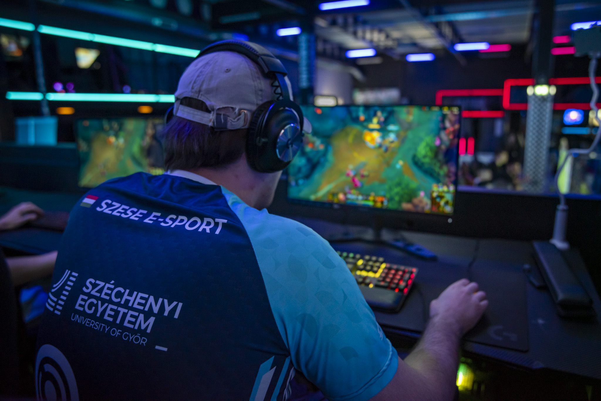 Ez több, mint játék – Széchenyi István Egyetem a K&H Egyetemi E-sport Kupa LAN döntőjében